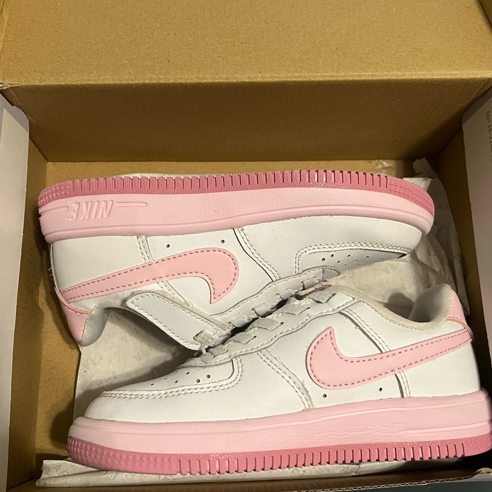Nike Blush Pink and White Sneakers - Picture 4 of 5